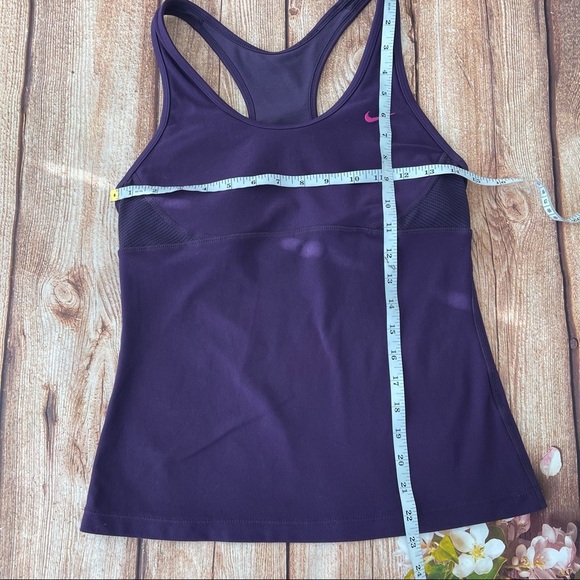 Nike purple workout tank with built in high support bra and side mesh size M - Picture 8 of 9
